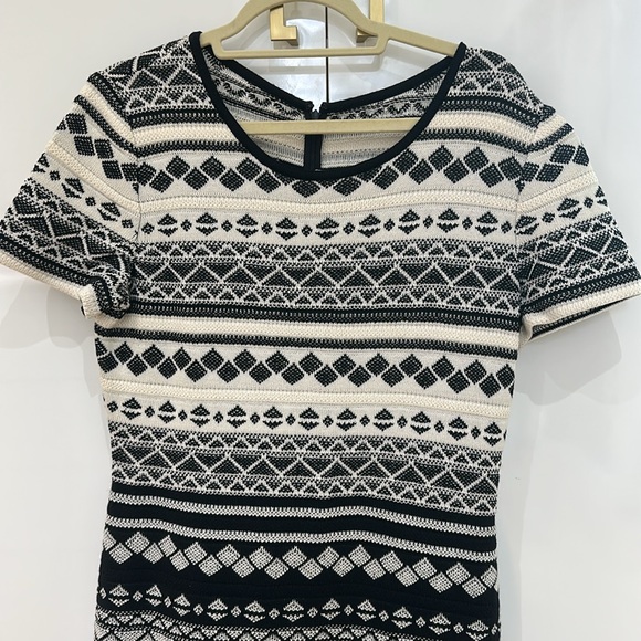 ST JOHN Sheath Knit Dress Size 10 Black/cream Midi Knee Length Short Sleeve NWT - Picture 5 of 8